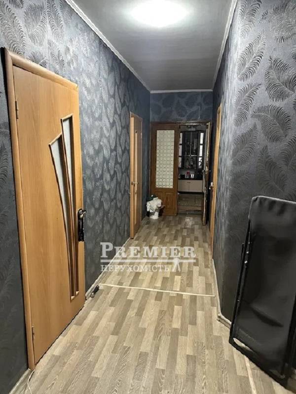 Продаж 4-кімнатної квартири 128 м², Академіка Заболотного вул.