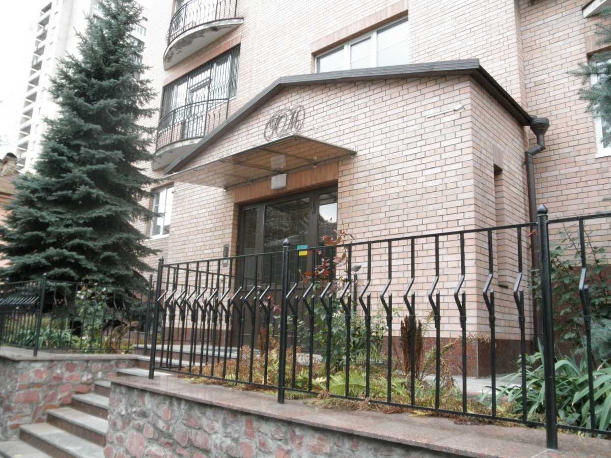 Продажа 5-комнатной квартиры 237.1 м², Василия Касияна ул., Дончука, 7