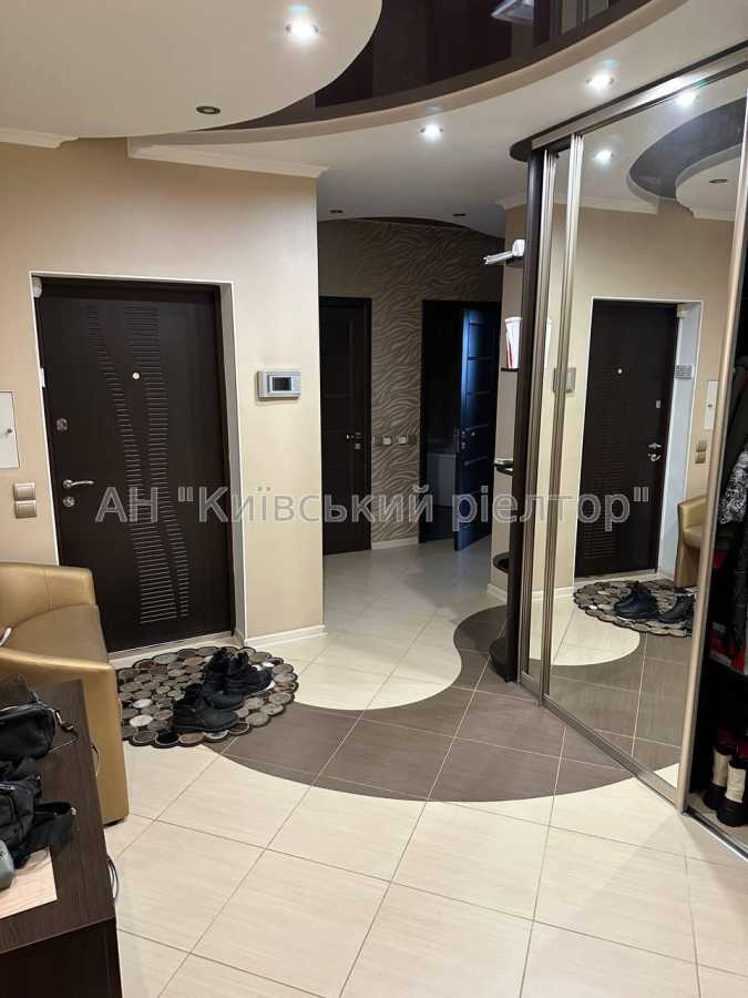 Продаж 3-кімнатної квартири 90 м², Петра Калнишевського вул., 7