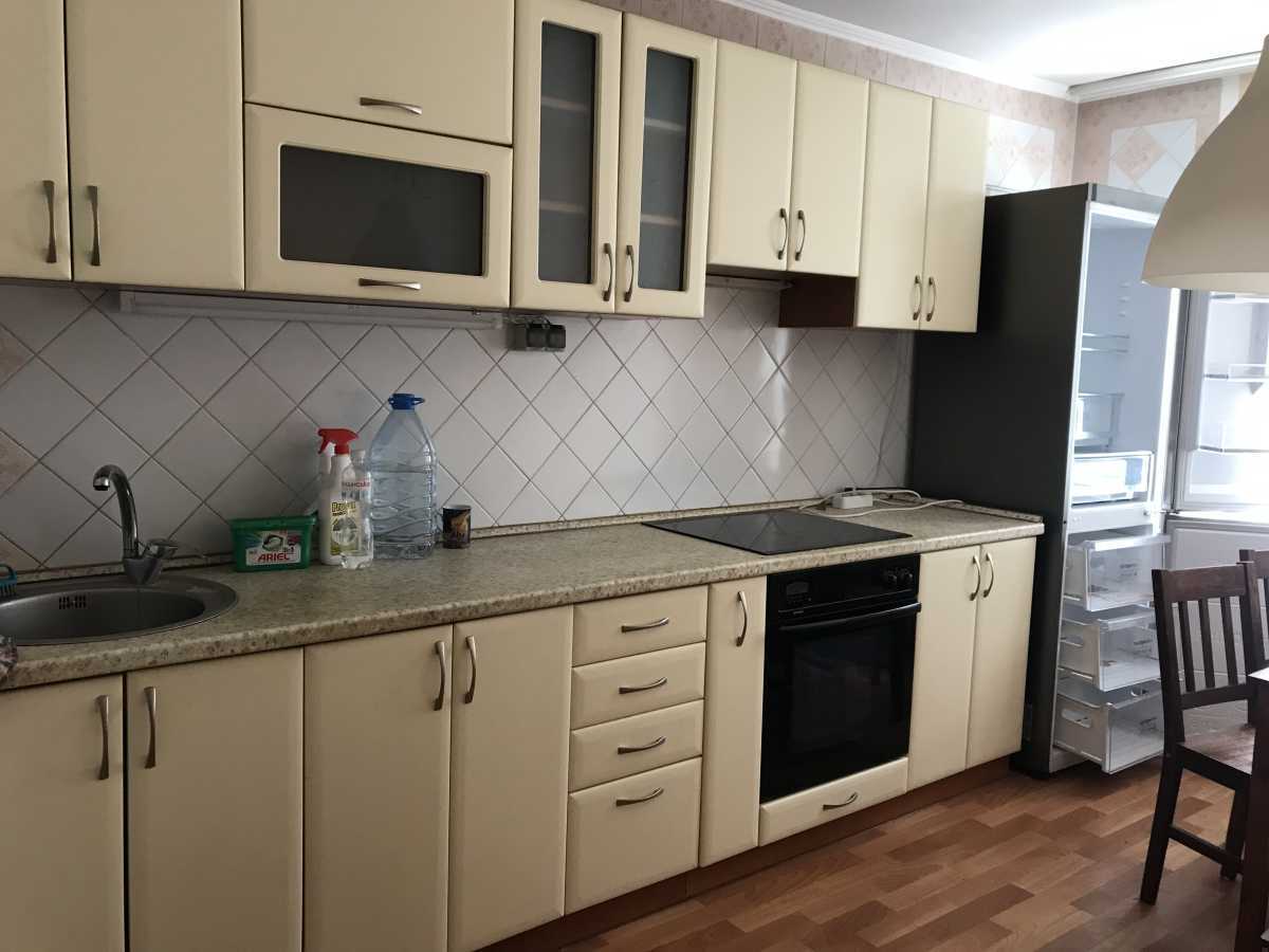 Продажа 3-комнатной квартиры 68.3 м², Пражская ул., 22А