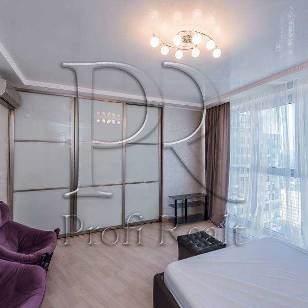 Продаж 3-кімнатної квартири 127 м², Ділова вул., 2Б