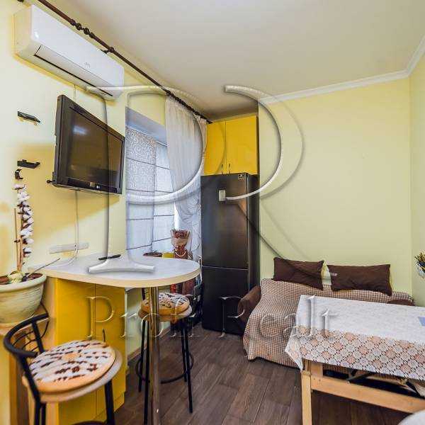 Продажа 1-комнатной квартиры 43 м², Оболонская ул., 35