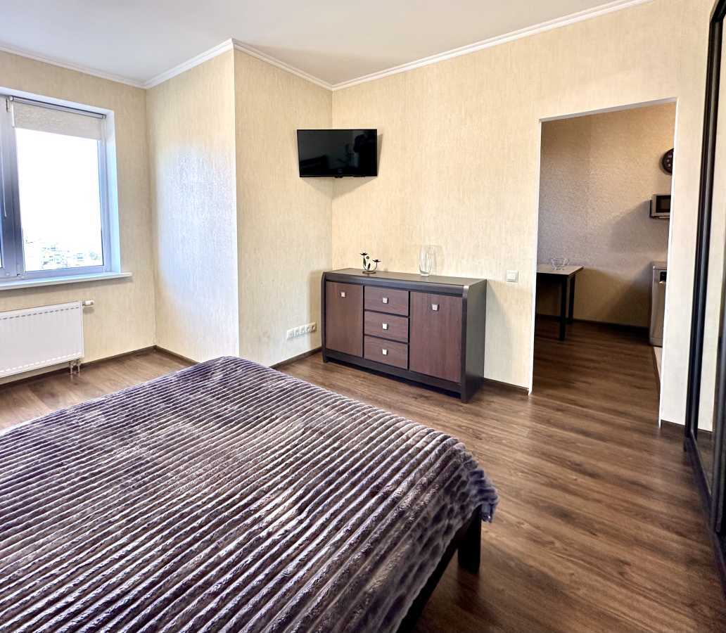 Продаж 1-кімнатної квартири 38 м², Львівська вул., 11