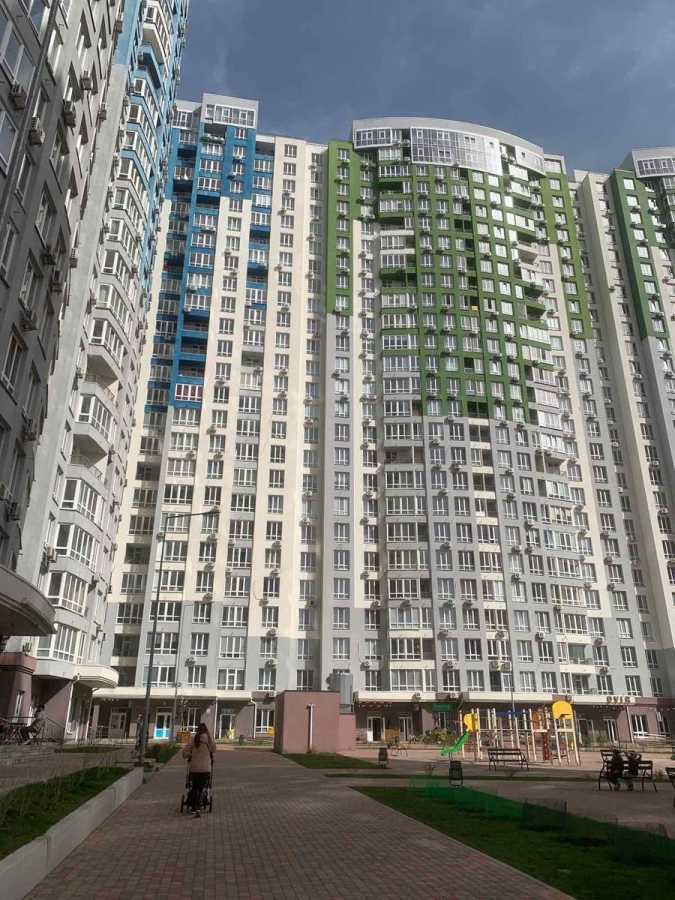 Продаж 2-кімнатної квартири 62 м², Каховська вул., 62А