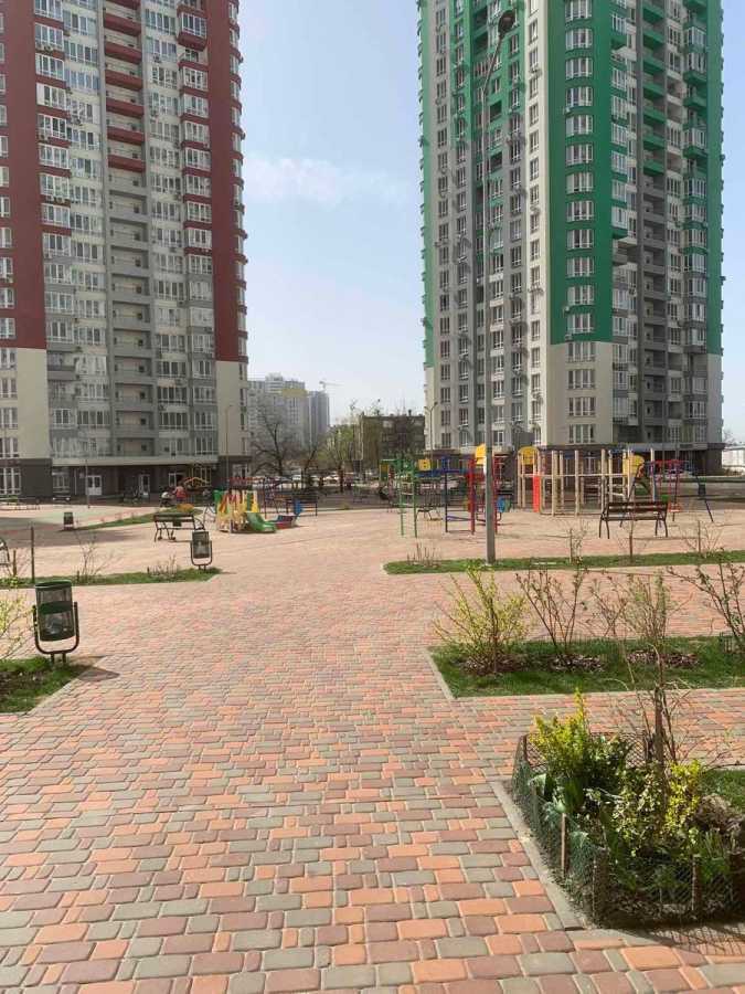 Продаж 2-кімнатної квартири 62 м², Каховська вул., 62А