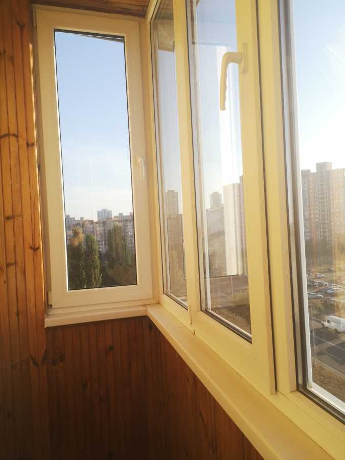 Продаж 3-кімнатної квартири 73 м², Каштанова вул., 14