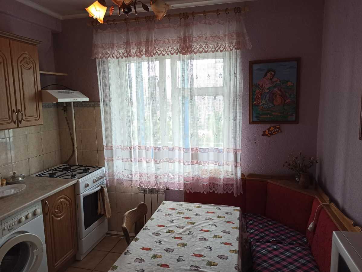 Продажа 2-комнатной квартиры 72 м², Маршала Малиновского ул., 30