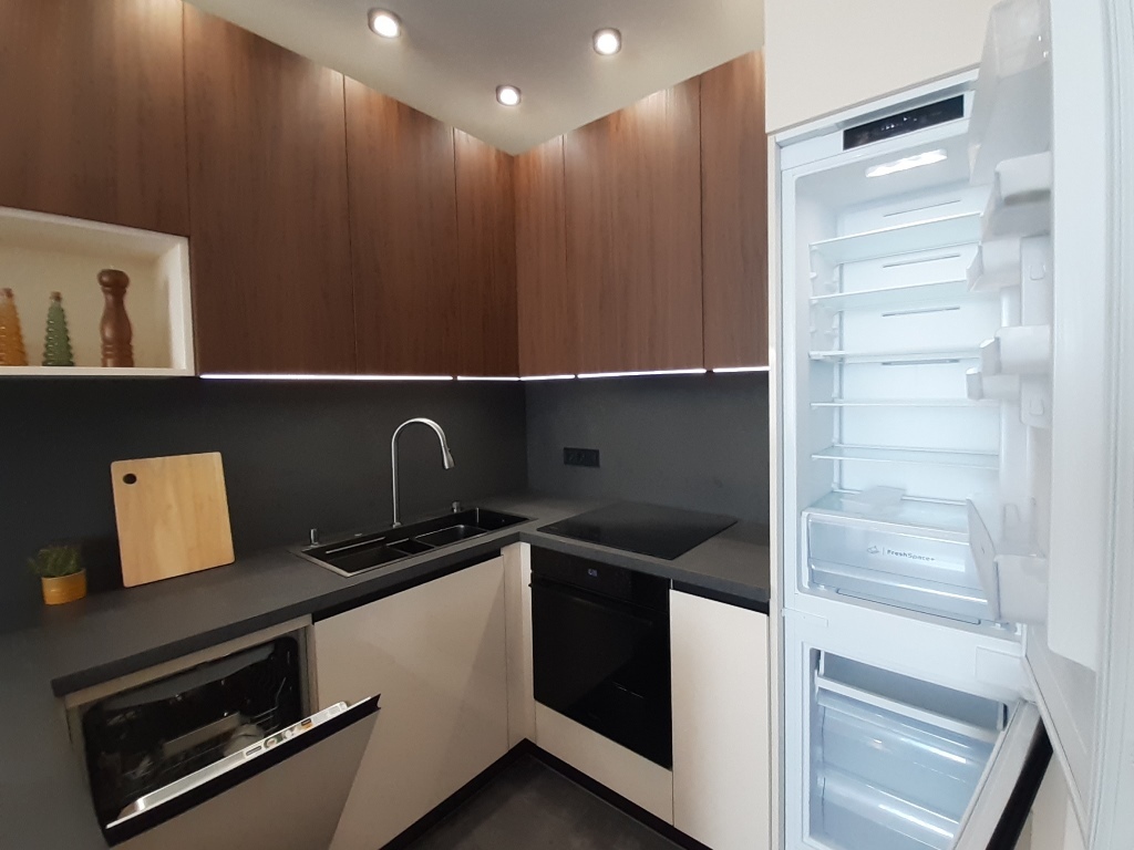 Продаж 1-кімнатної квартири 46 м², Правди просп., 49