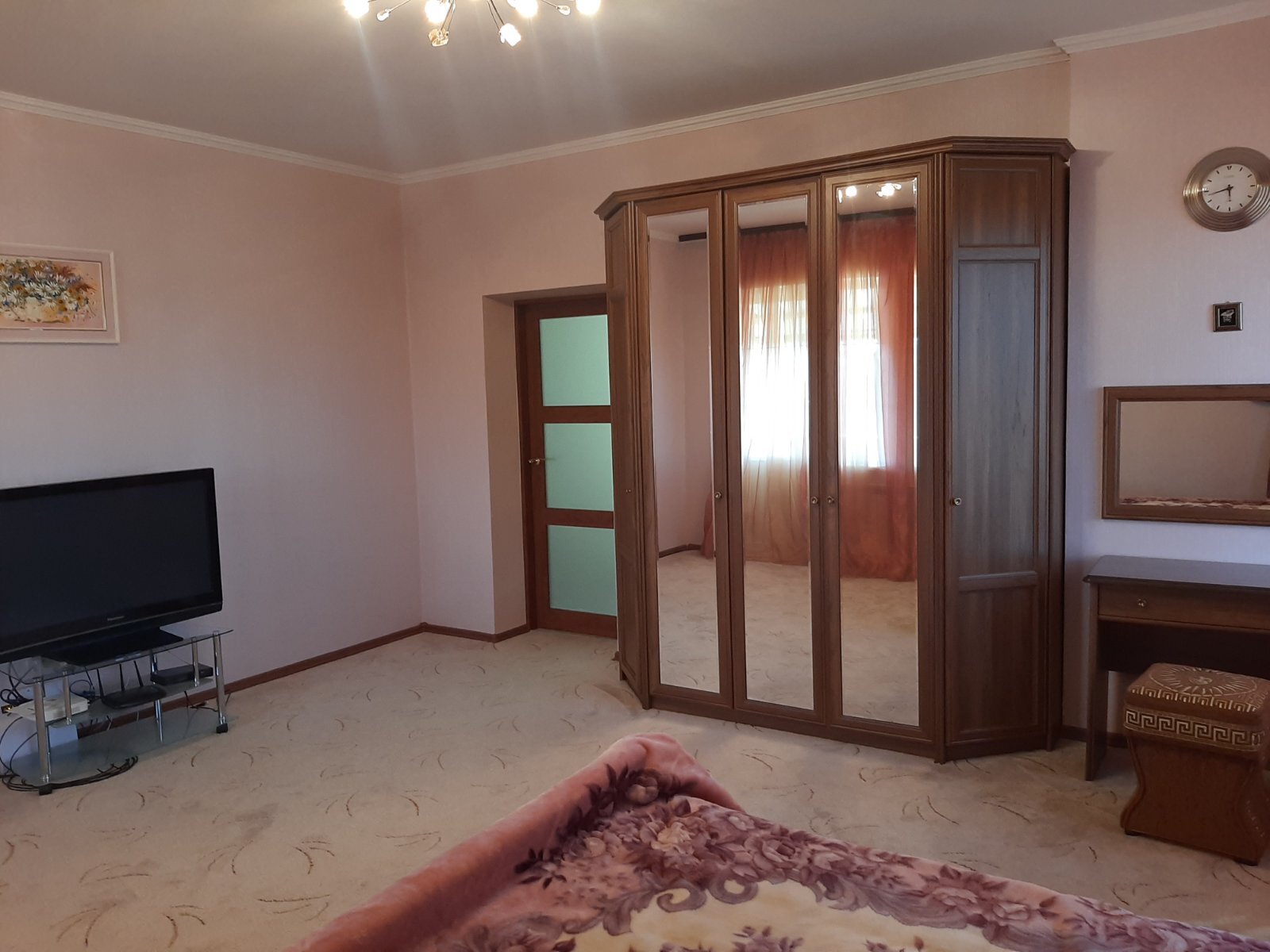 Продаж будинку 297.1 м², Зоряна вул., 1