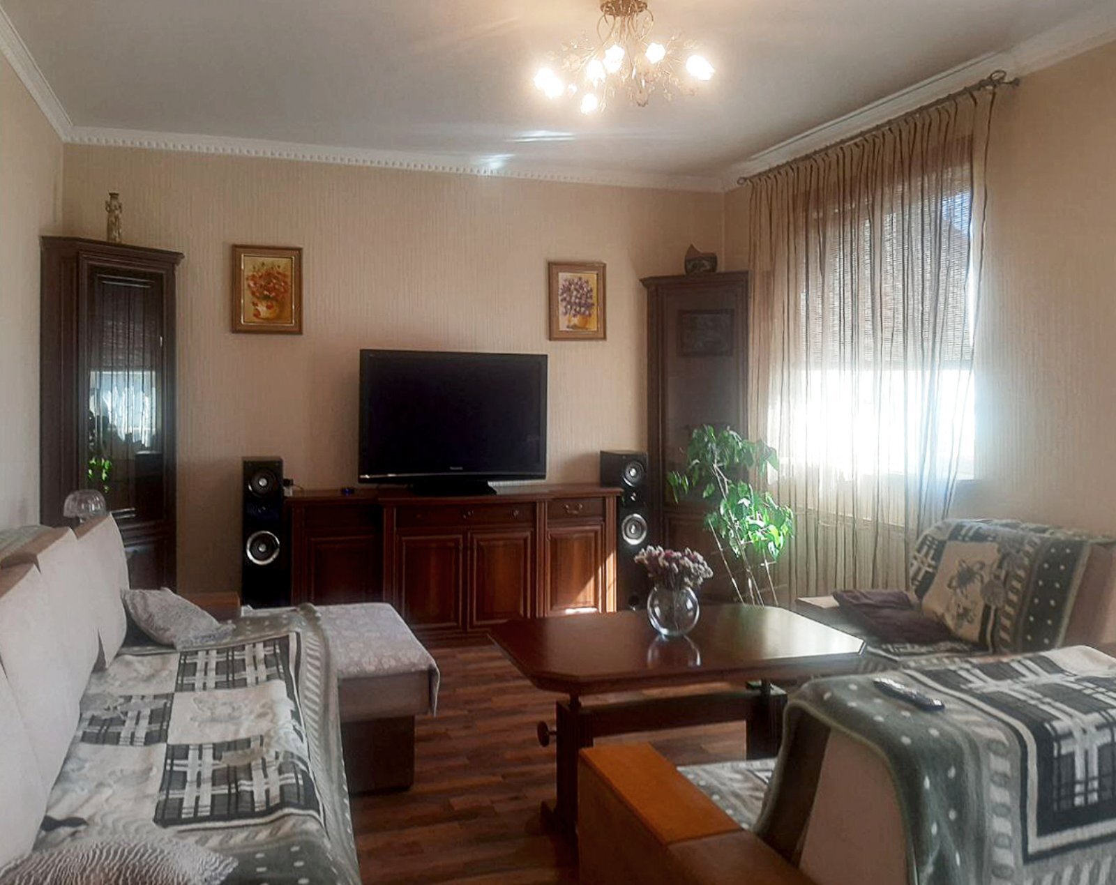 Продаж будинку 297.1 м², Зоряна вул., 1