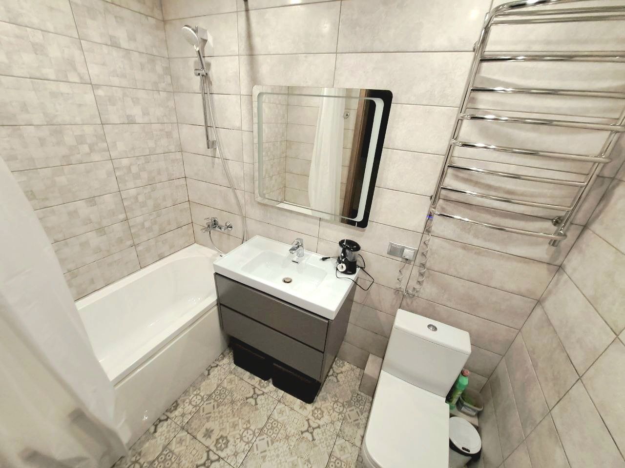 Продажа 2-комнатной квартиры 64 м²