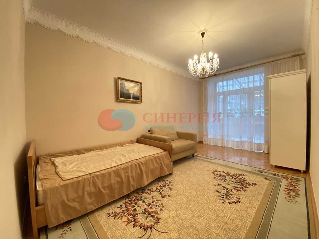 Аренда 4-комнатной квартиры 221 м², Уликовая ул., Тургенєвська, 49