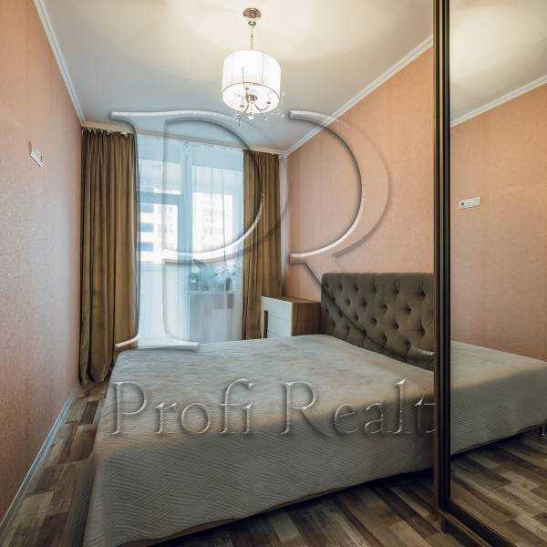 Продаж 2-кімнатної квартири 51 м², Драгоманова вул., 2А