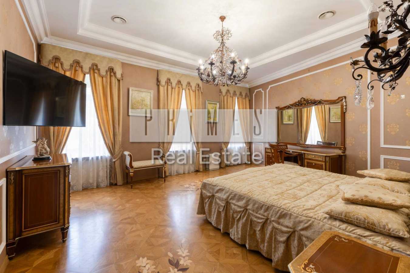 Оренда 3-кімнатної квартири 220 м², Рейтарська вул., 4