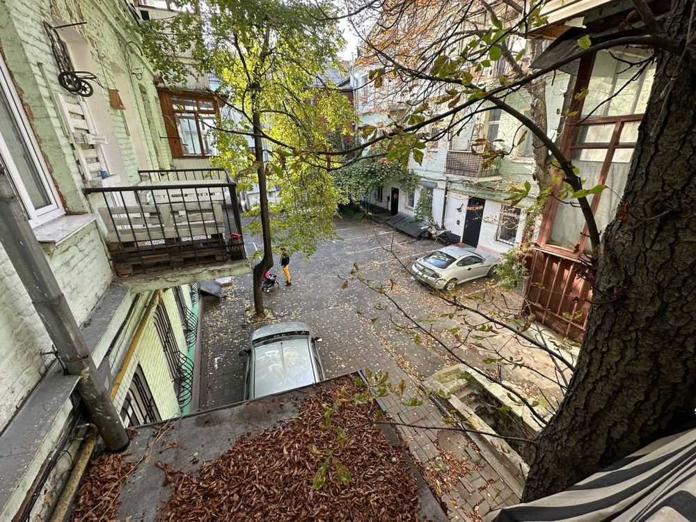 Продажа 2-комнатной квартиры 55 м², Межигорская ул., 22