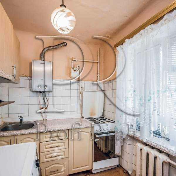 Продажа 3-комнатной квартиры 53 м², Ватутина ул., 20