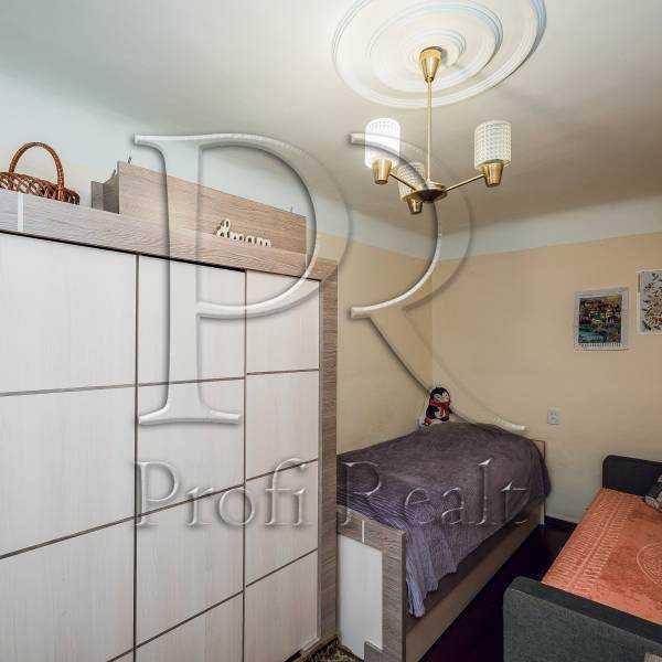 Продажа 3-комнатной квартиры 53 м², Ватутина ул., 20