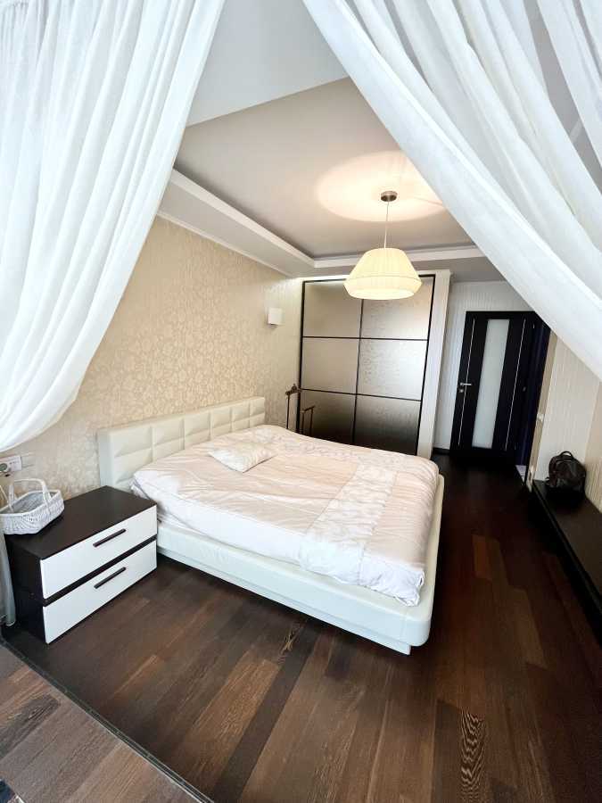 Оренда 3-кімнатної квартири 106 м², Голосіївська вул., 13