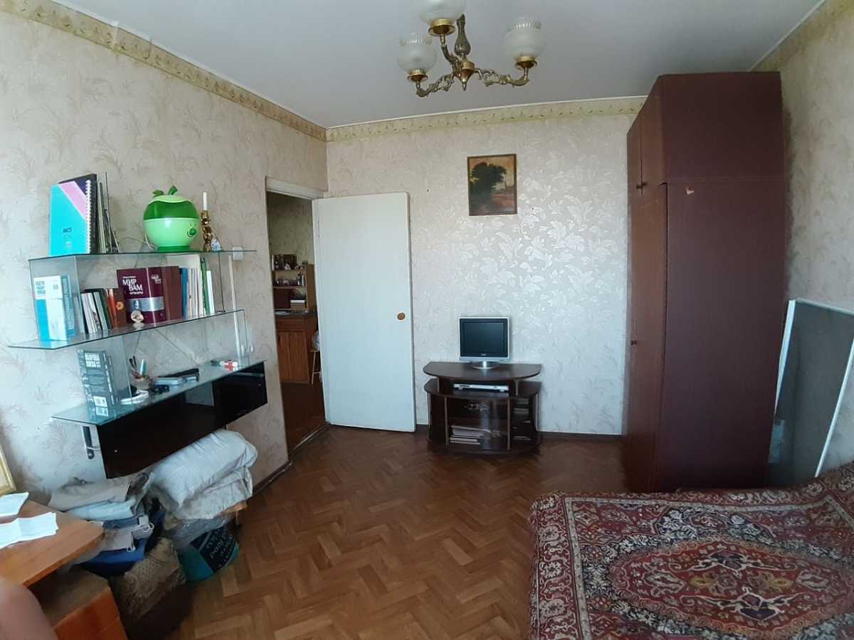 Продажа 3-комнатной квартиры 67.5 м², Апрельская ул., 15