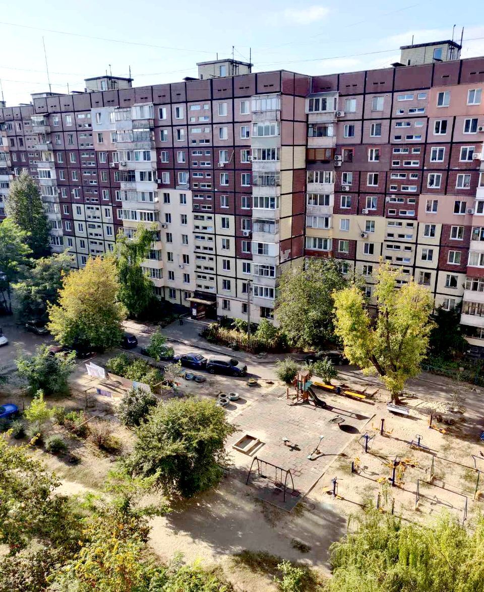 Продаж 2-кімнатної квартири 46 м², Генерала Захарченка вул., 2