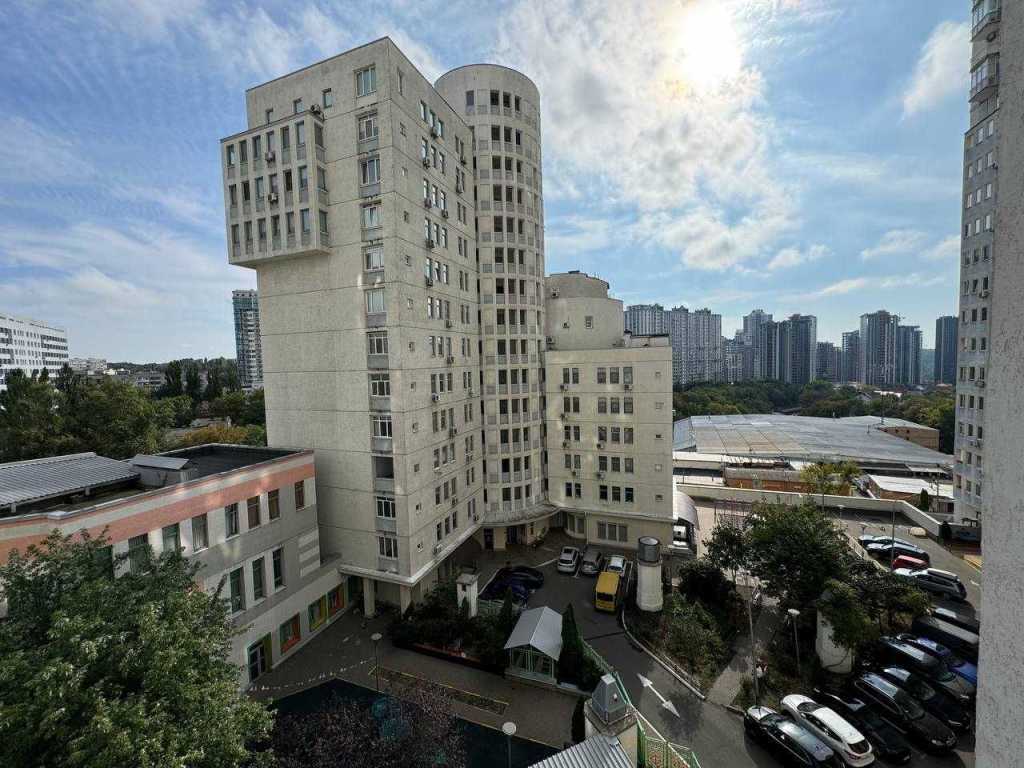 Продажа 2-комнатной квартиры 84 м², Дружбы Народов бул., 14-16