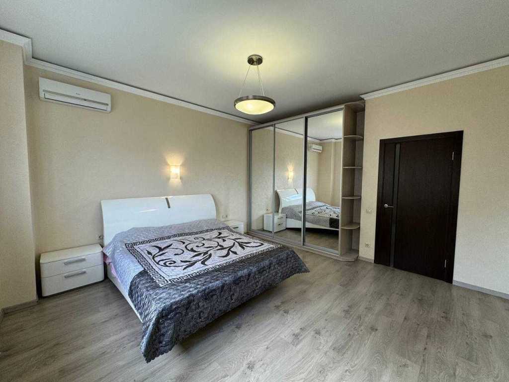 Продажа 2-комнатной квартиры 84 м², Дружбы Народов бул., 14-16