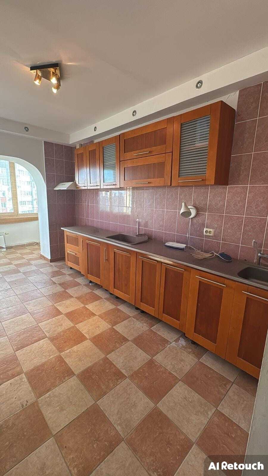 Продаж 4-кімнатної квартири 143 м², Ломоносова вул., 56