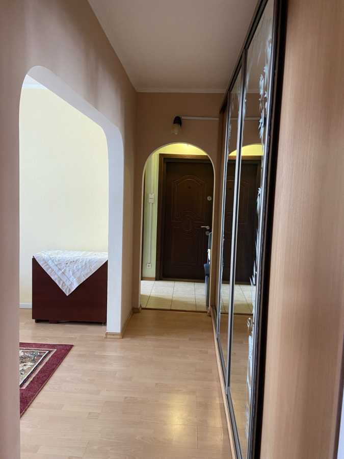 Продажа 3-комнатной квартиры 70 м², Героев Днепра ул., 19