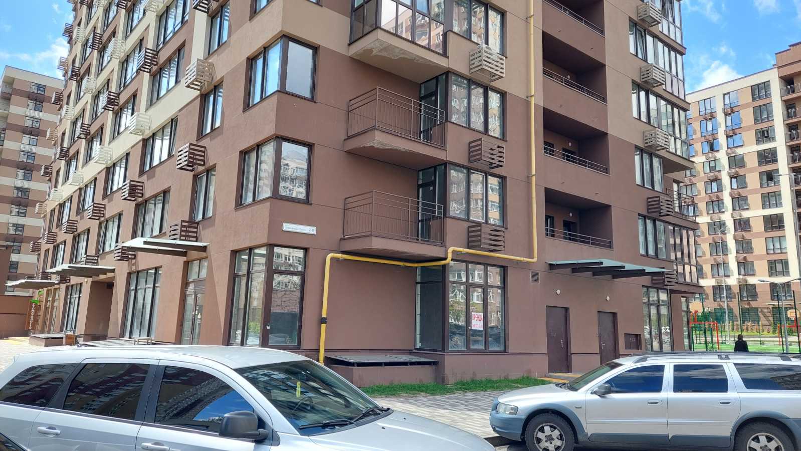 Продаж 2-кімнатної квартири 63.5 м², Олександра Олеся вул., 2В