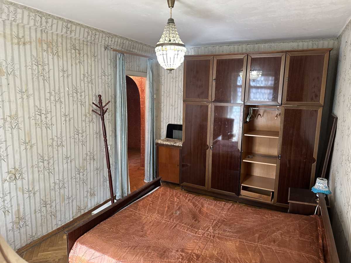 Продаж 3-кімнатної квартири 72 м², Зодчих вул., 34