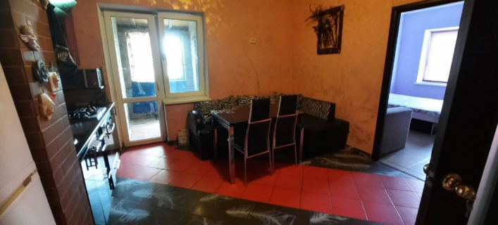 Продаж 2-кімнатної квартири 67 м², Озерна вул.