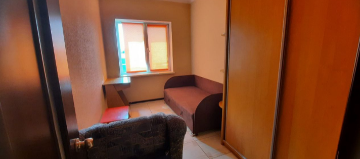 Продаж 2-кімнатної квартири 67 м², Озерна вул.
