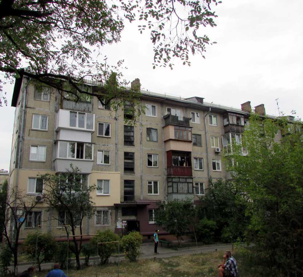 Продажа 2-комнатной квартиры 40 м², Березневая ул., 7