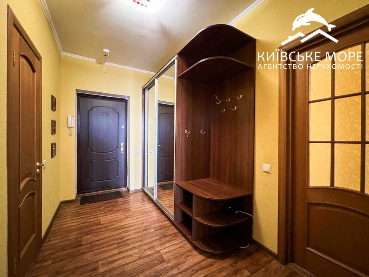 Продаж 1-кімнатної квартири 52 м², Воскресенська вул., 12Б