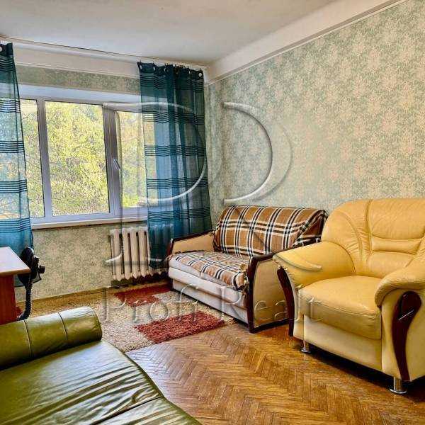 Продаж 2-кімнатної квартири 46 м², Перова бул., 9Б