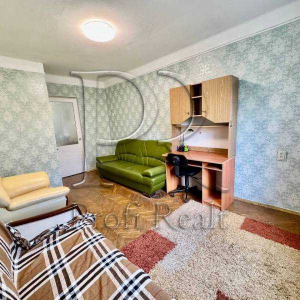 Продаж 2-кімнатної квартири 46 м², Перова бул., 9Б