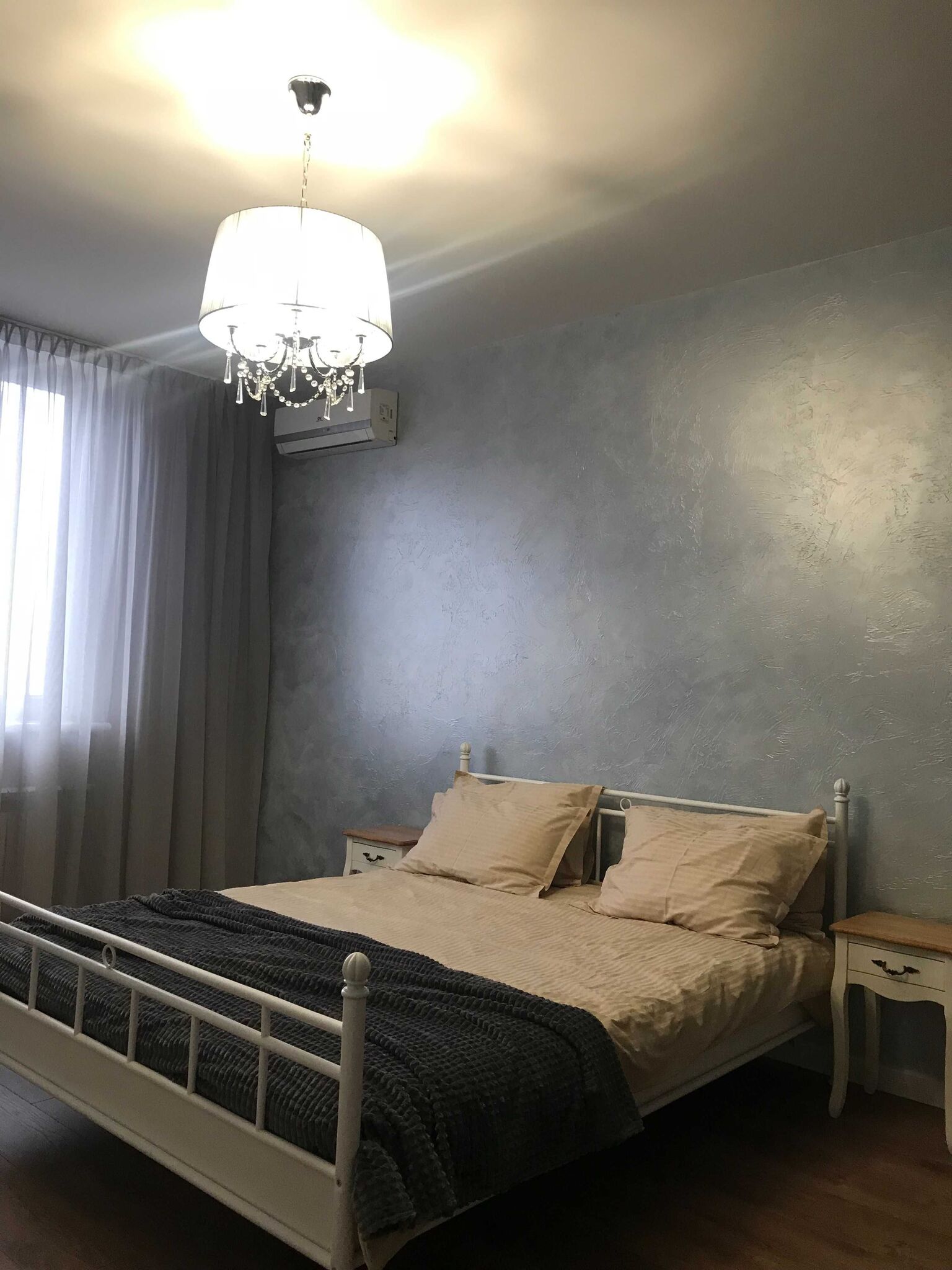 Продаж 3-кімнатної квартири 142 м²