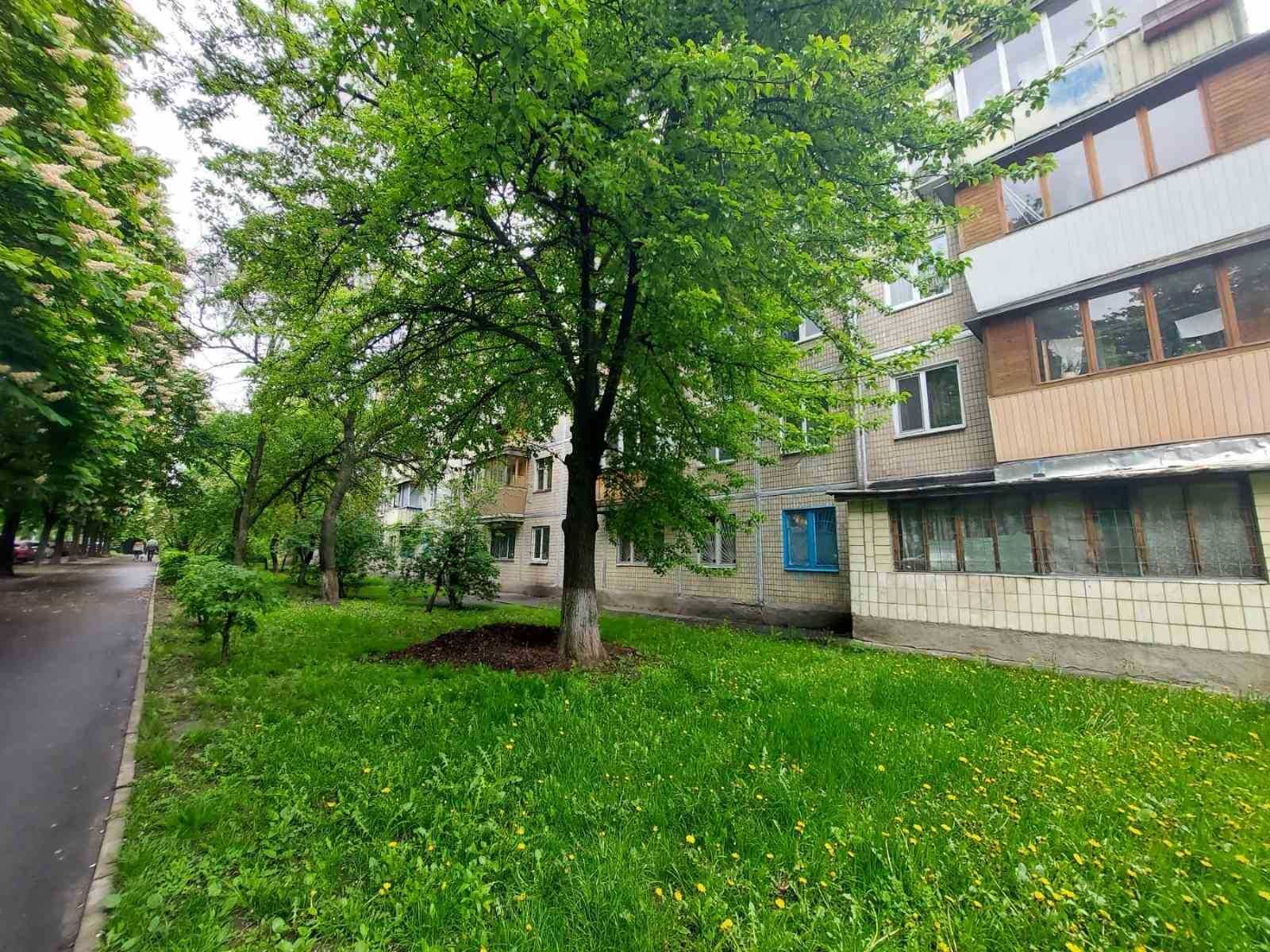 Продаж 1-кімнатної квартири 44 м²