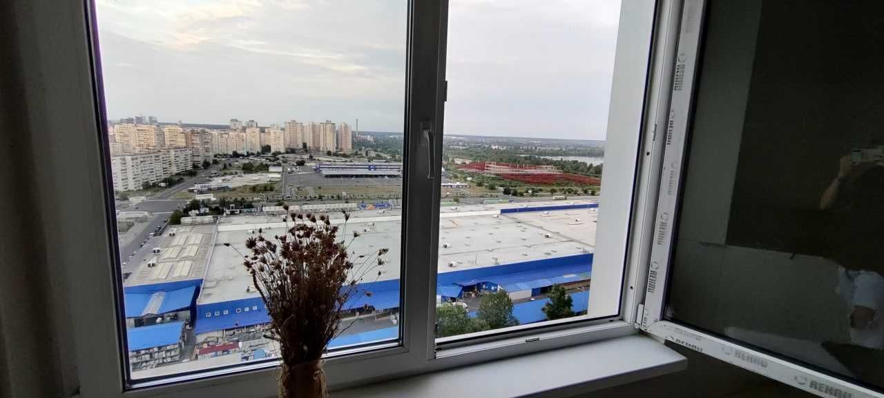 Продаж 1-кімнатної квартири 37 м²