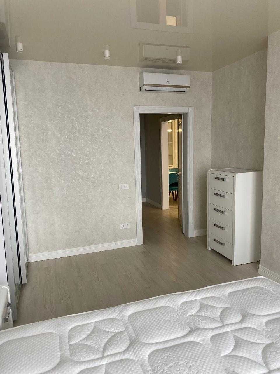 Продаж 1-кімнатної квартири 57 м²