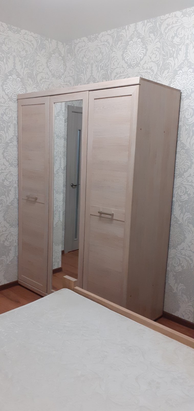 Продаж 1-кімнатної квартири 53 м²