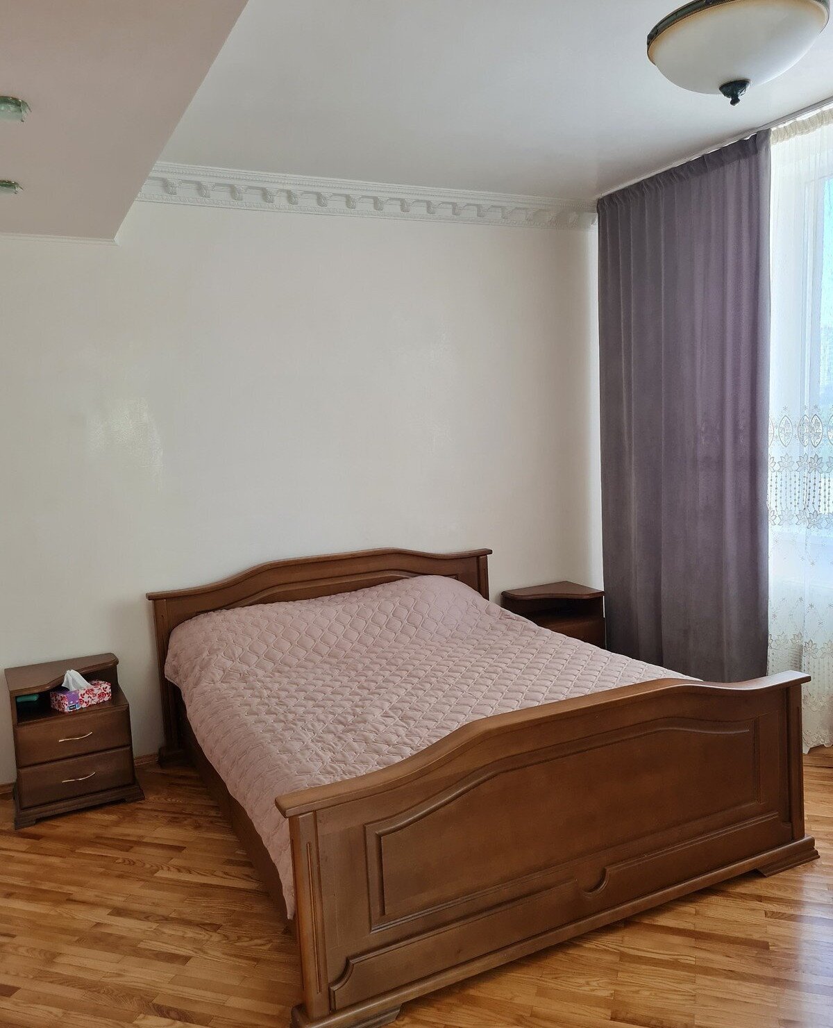 Аренда 3-комнатной квартиры 140 м²