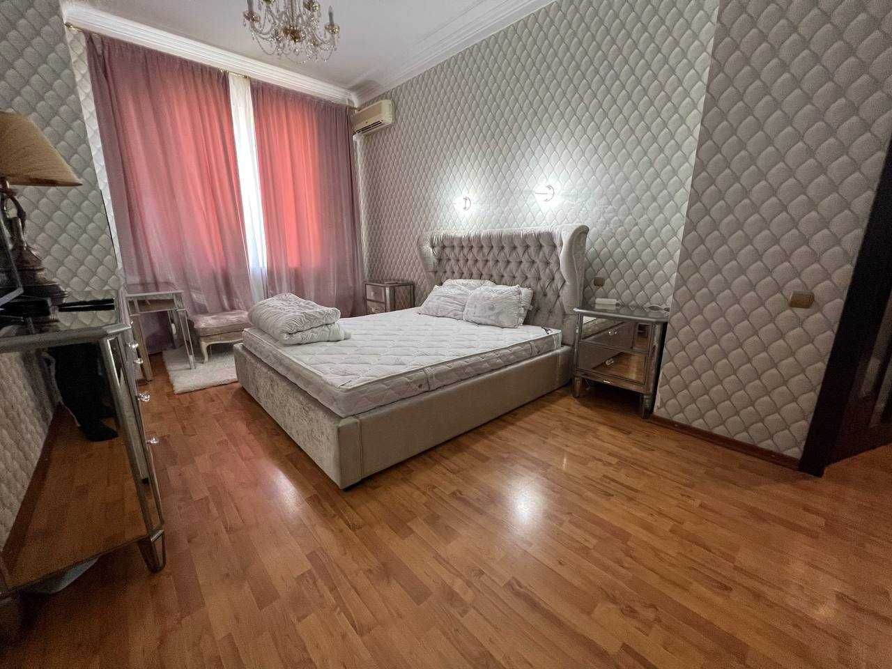 Продаж 2-кімнатної квартири 80 м²