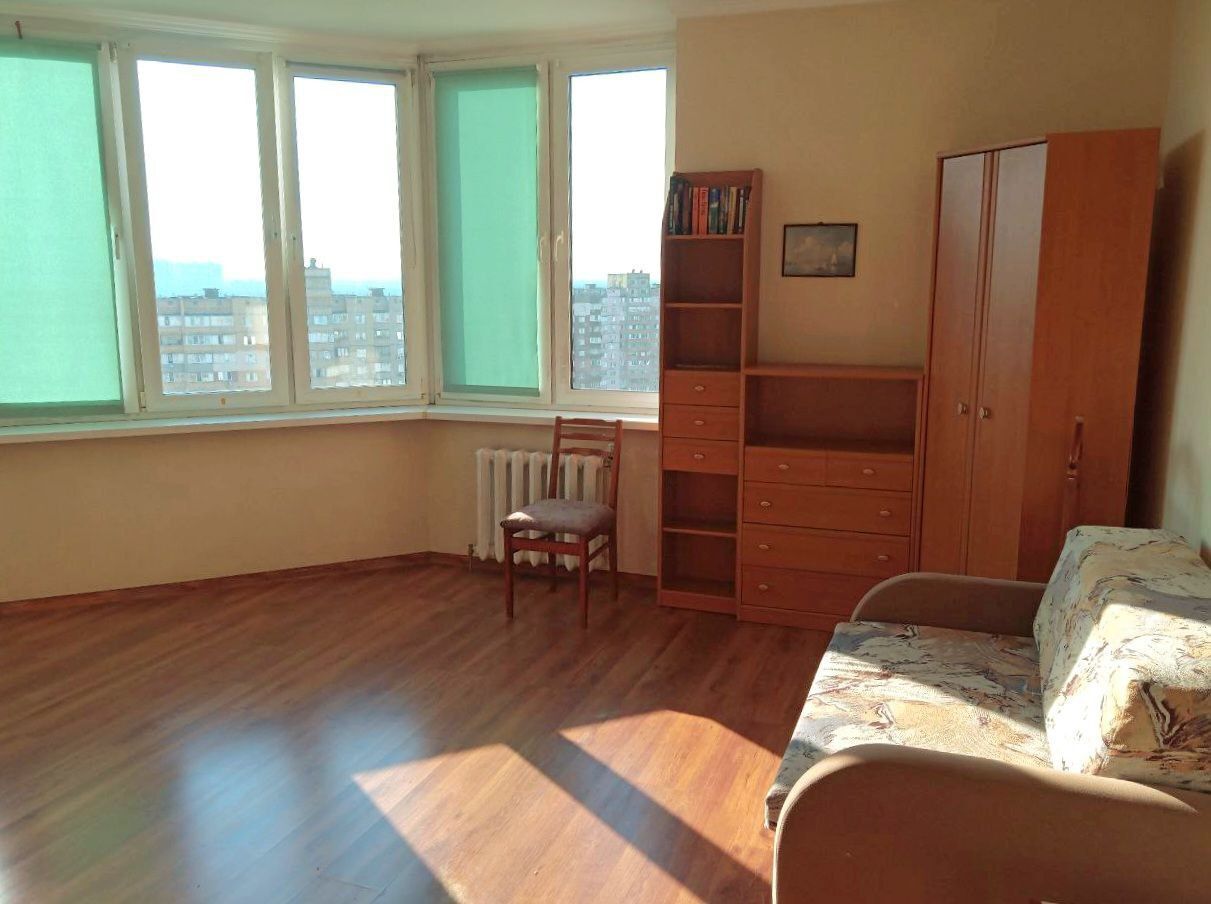 Продажа 2-комнатной квартиры 75 м²