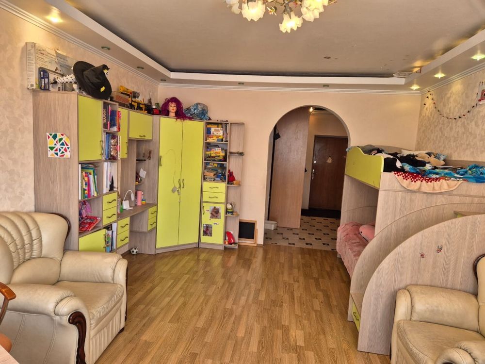 Продаж 2-кімнатної квартири 73 м²