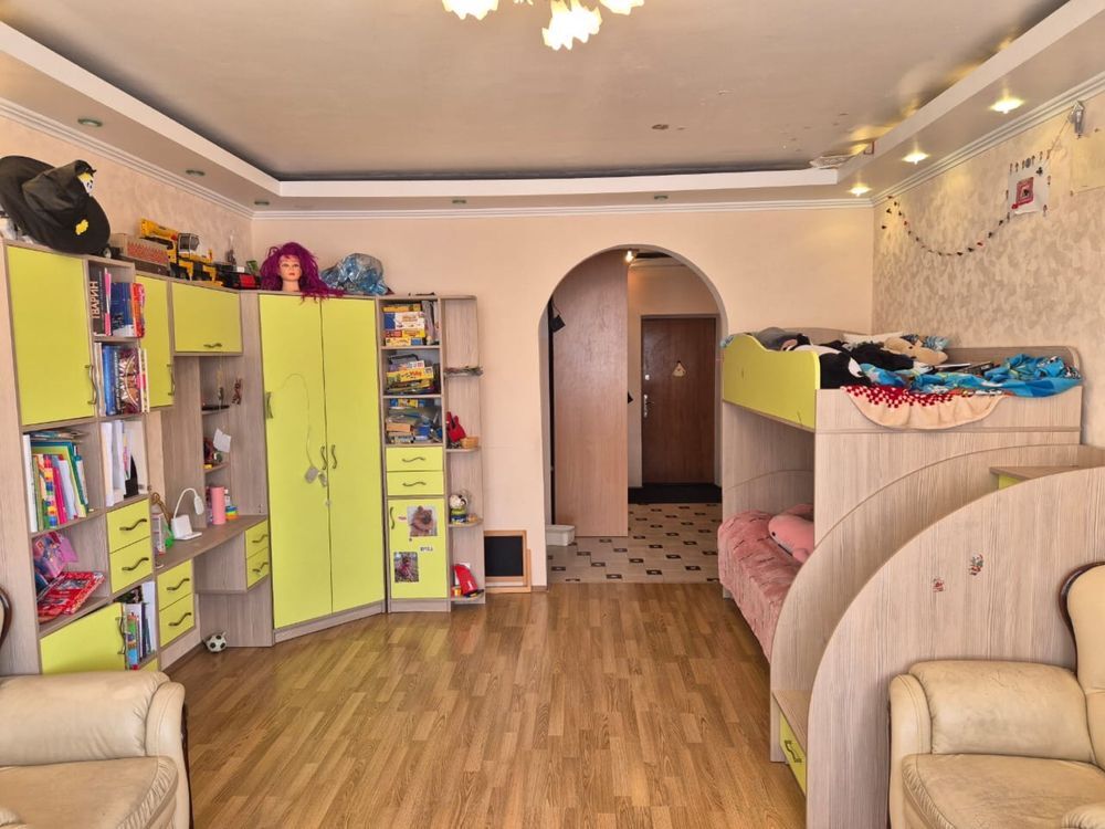 Продаж 2-кімнатної квартири 73 м²