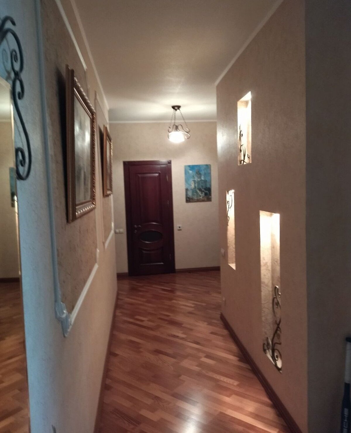 Продаж 3-кімнатної квартири 125 м²