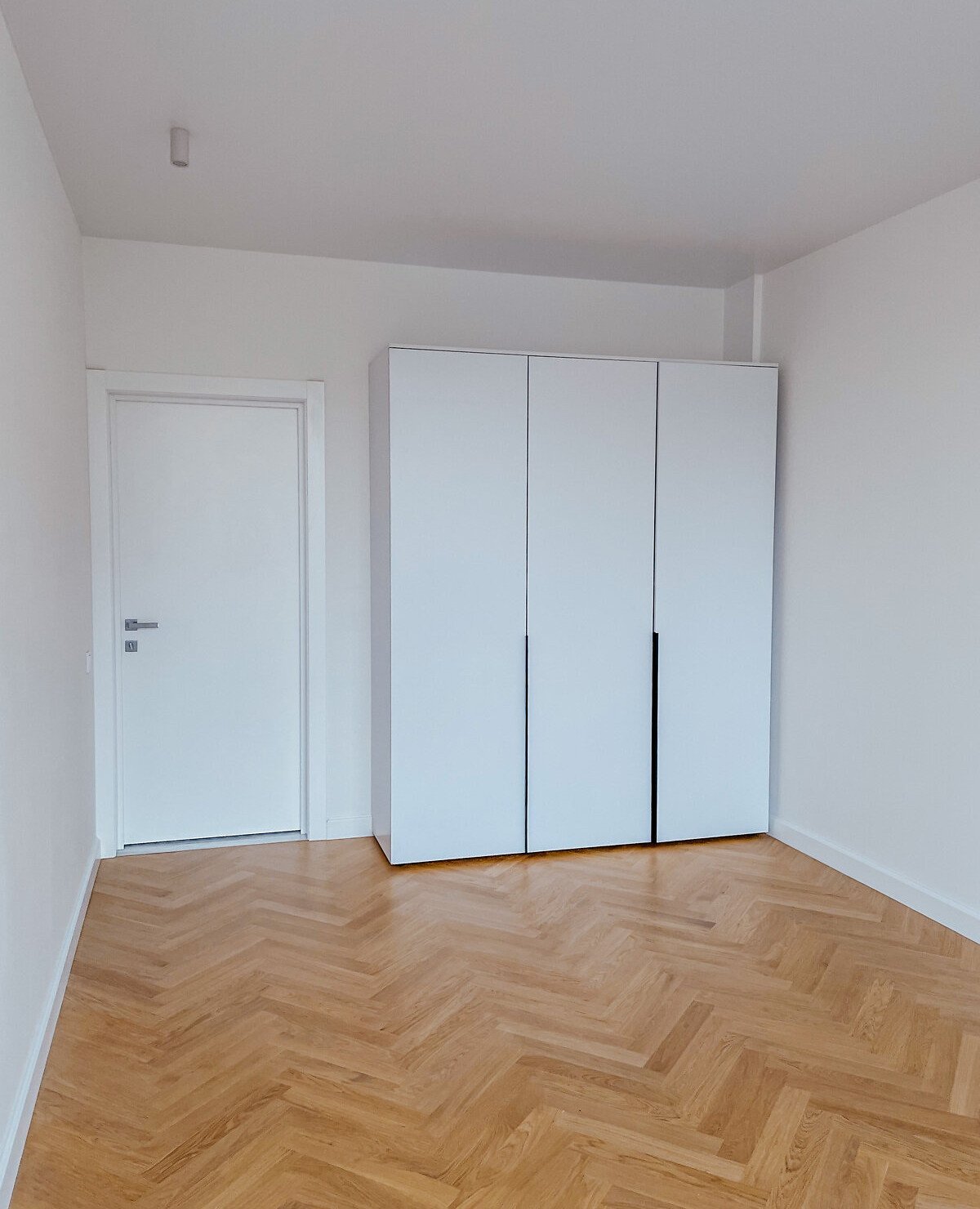 Продаж 2-кімнатної квартири 75 м²