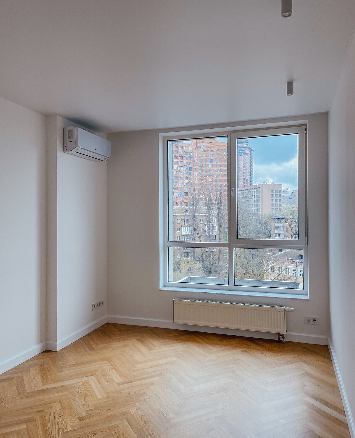 Продаж 2-кімнатної квартири 75 м²