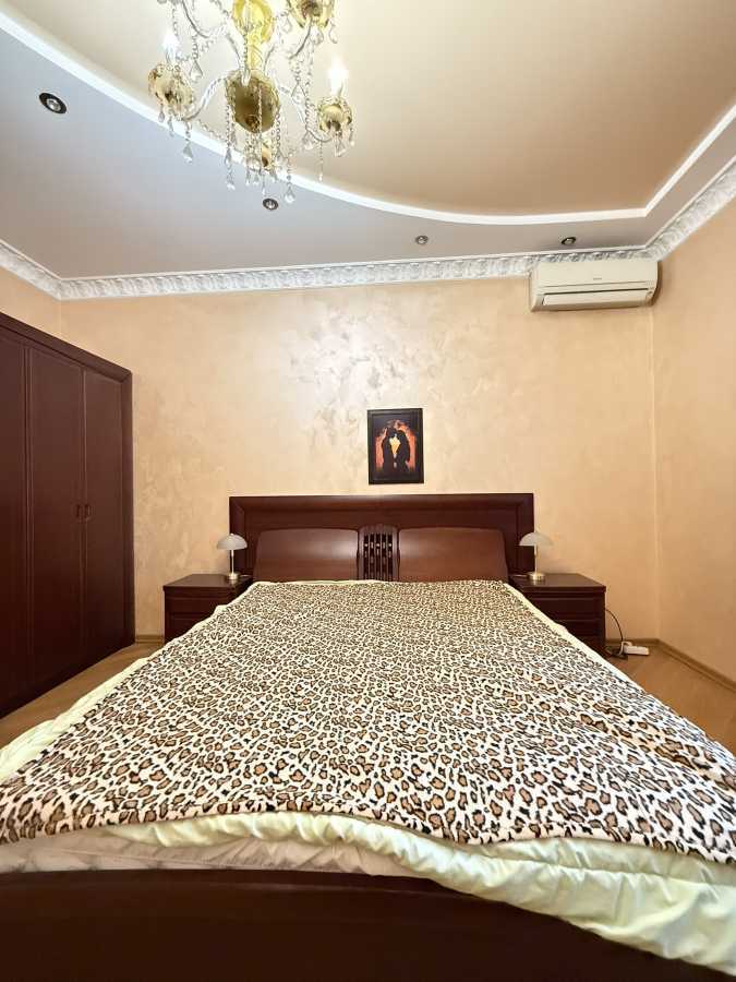 Аренда 3-комнатной квартиры 105 м², Дмитриевская ул., 69